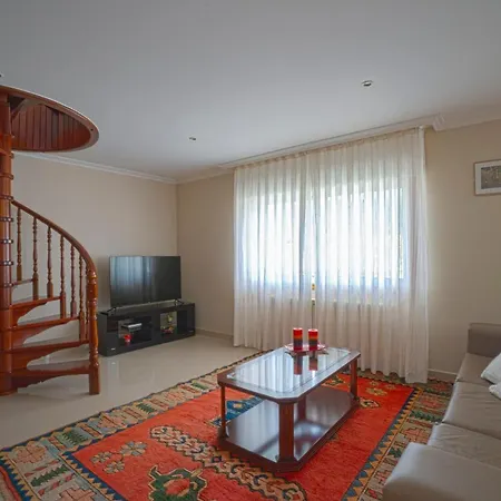 A Casa Da Tia Babel O Casal