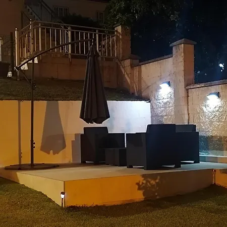 A Casa Da Tia Babel O Casal