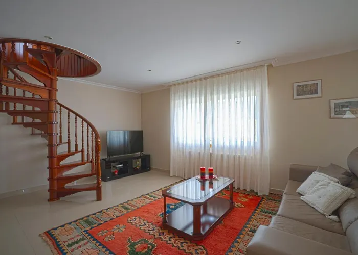 A Casa Da Tia Babel O Casal